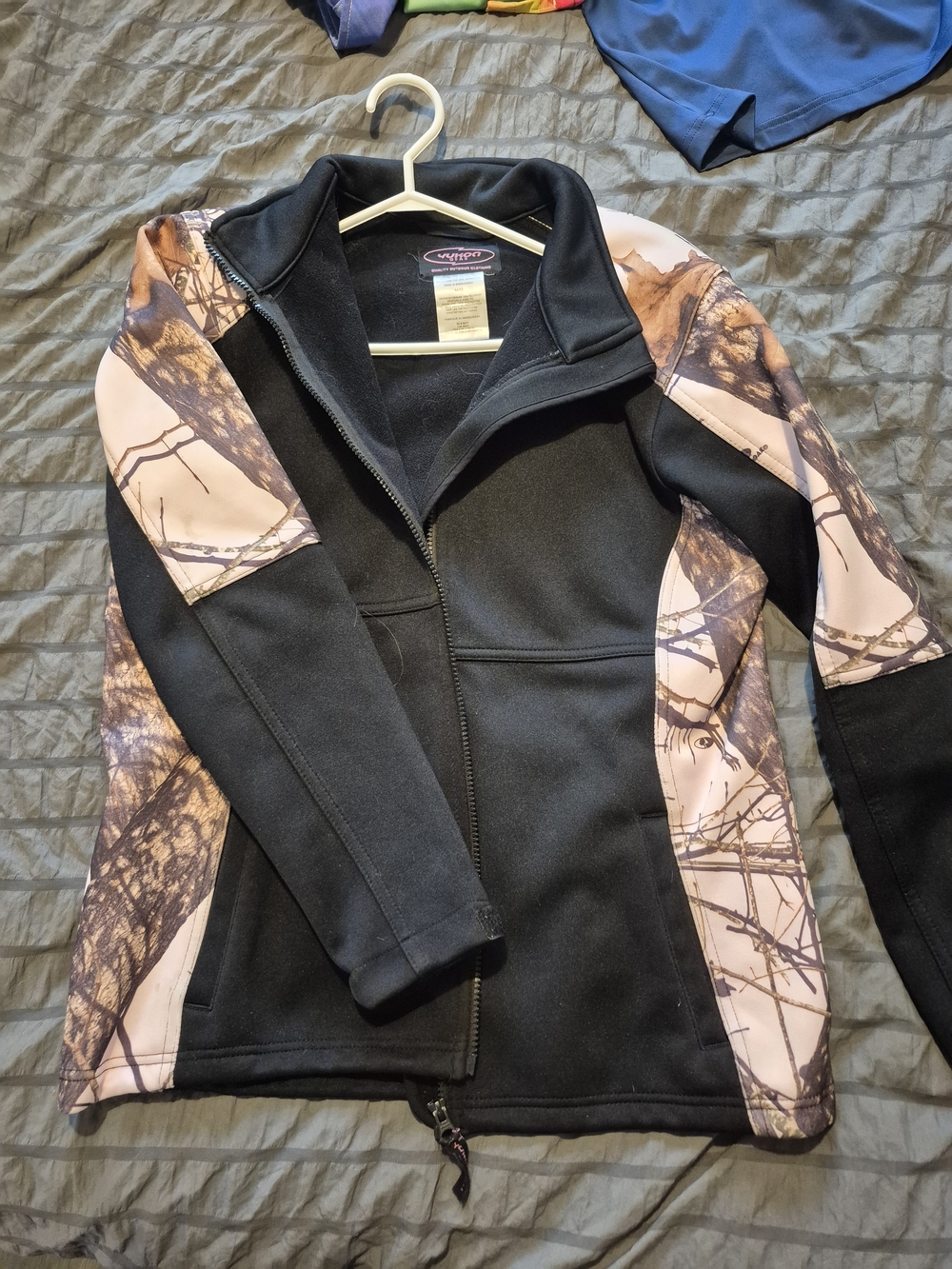 Yukon Gear Women's Black Jacket with Pink Camo Panels